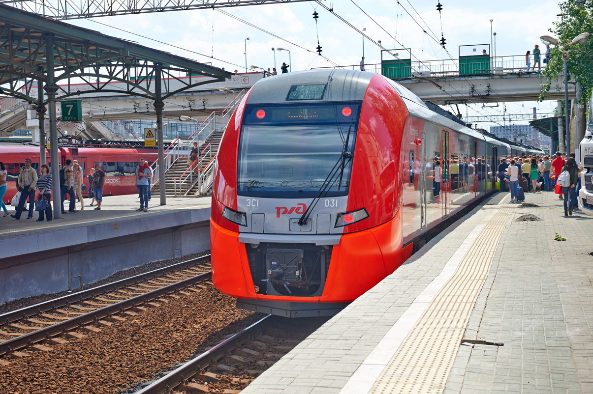 Скоростной поезд «Ласточка»